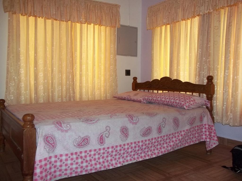 Aroma Home Stay Kochi Esterno foto