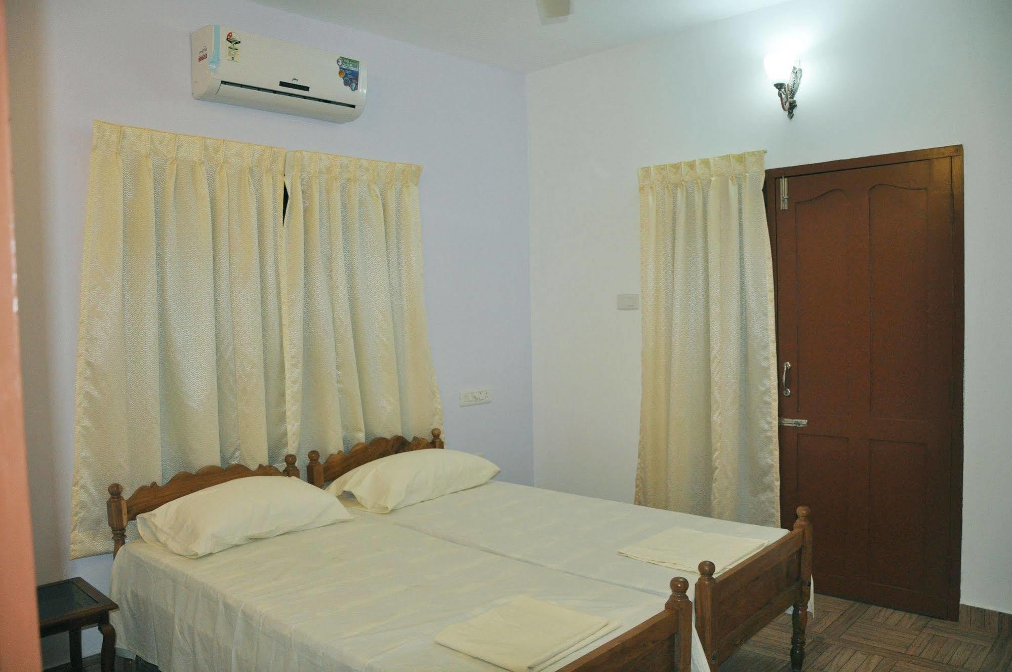 Aroma Home Stay Kochi Esterno foto